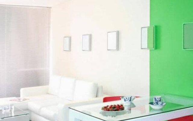 104 Art Suites