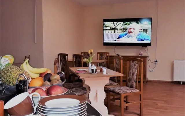 Pension, Seminarräume & Käsemanufaktur im Leezener Hof
