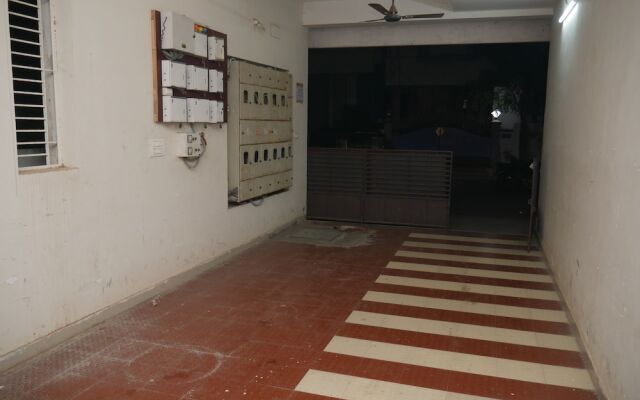 Kubera Service Apartments