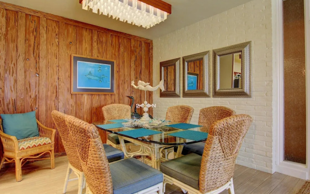 Channelview 205
