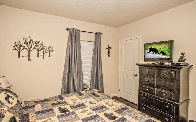 Cedar Lodge 202