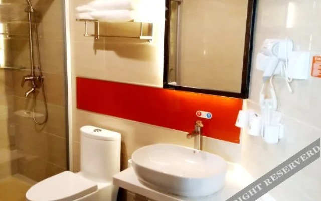 7 Days Premium Hotel (Penglai New Bus Station)