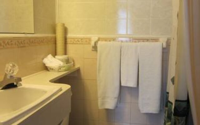 Pari's Motel