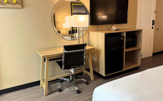 Super 8 by Wyndham Corpus Christi Airport
