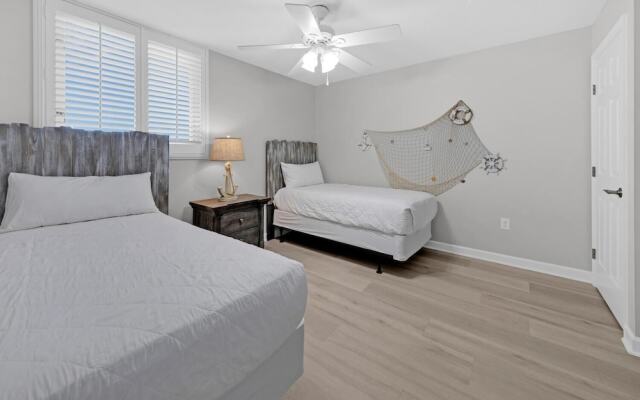 Sterling Beach #1206