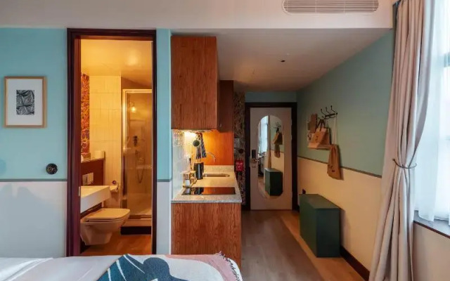 room2 Chiswick