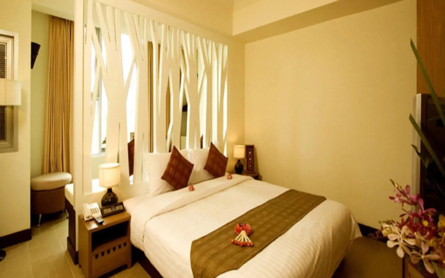 Maninarakorn Hotel
