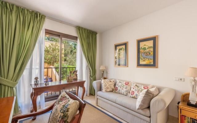 Los Pinos 3 Bedroom Apartment in Los Arqueros