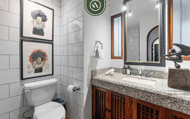 Stylish 2 BR Condo in Romantic Zone - Rooftop Pool
