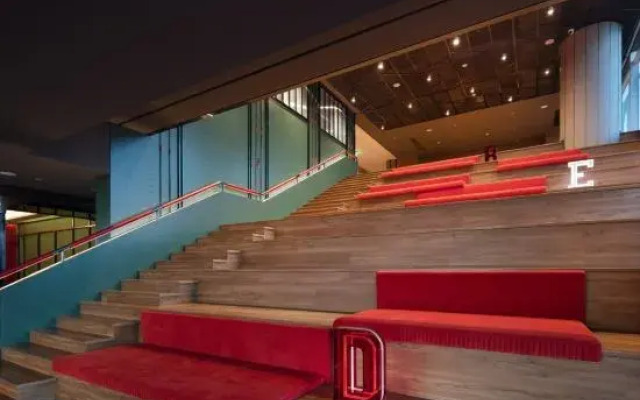 Radisson RED Guang Zhou South Railway Station