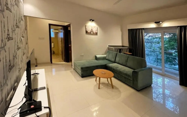 Eiffel Suites