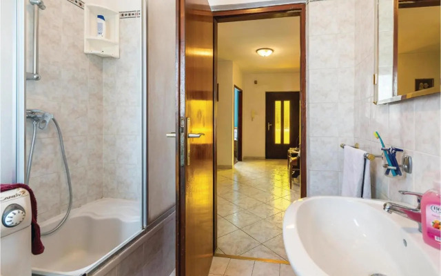 Two-Bedroom Apartment in Pula