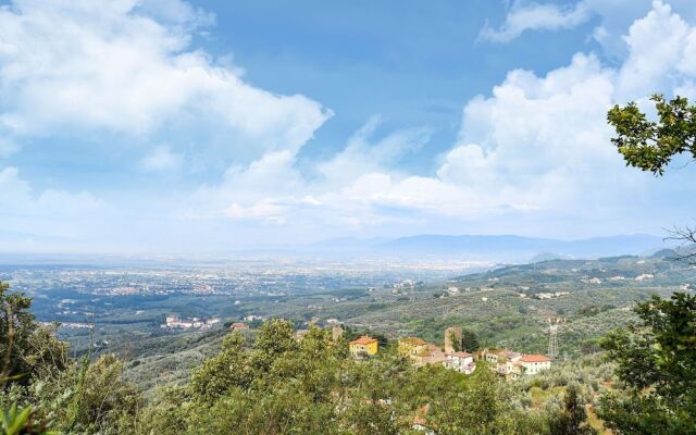 Peaceful Holiday Home in Lamporecchio With Pool