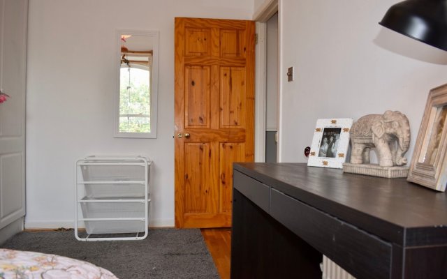 3 Bedroom House Near Portobello