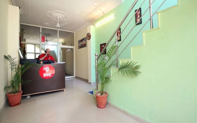 Hotel Comfort by OYO Rooms