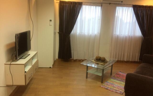 Acosta Ñu Apart Hotel