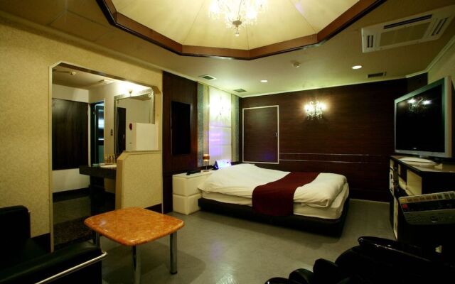 Hotel Mobilia - Adults Only