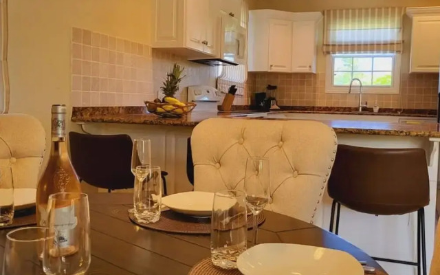Villa Vuemont - Peaceful 3 Bedroom Villa With Pool