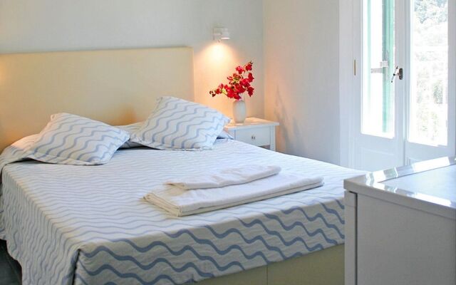 Zefiros Traditional Hotel