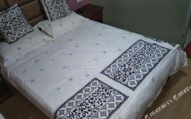 Yuebin Chain Hotel (Songjiang University Town)