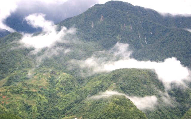 Mountain Clouds Sapa Hostel