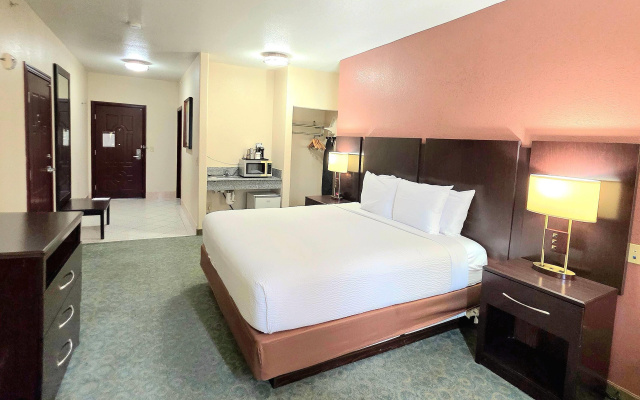 Ramada by Wyndham South Waco