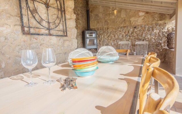 Pintor In Caimari With 3 Bedrooms And 2 Bathrooms