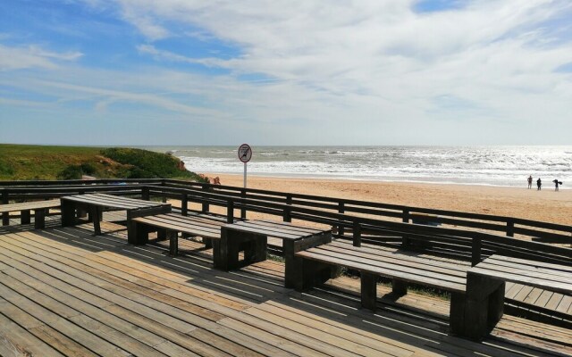 Cozy 1-bed Apartment Near Oura Beach