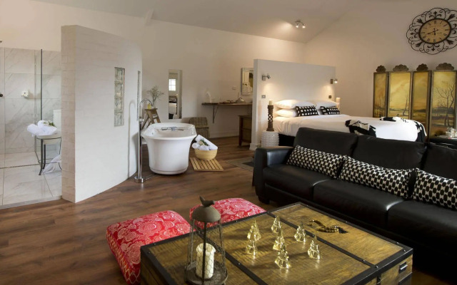 The Villa - Country House Retreat