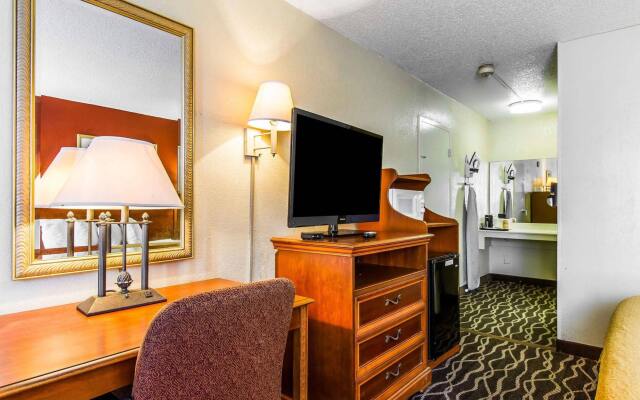 Motel 6 Opelika, AL