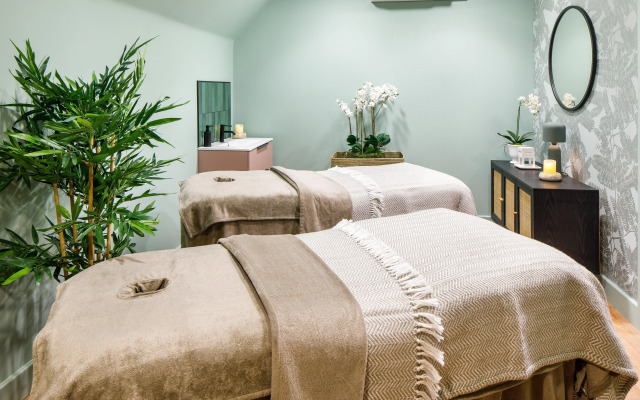 voco Lythe Hill Hotel & Spa by IHG