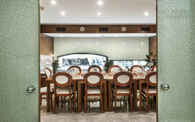 Acacia Suite