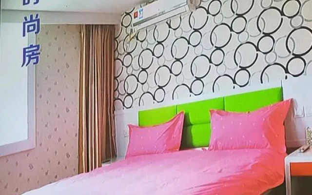 Kunshan Rongding Hotel (Yushan Square Subway Station Branch)