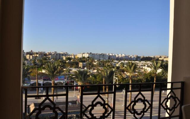 luxury Two bedroom Apartment with sea view