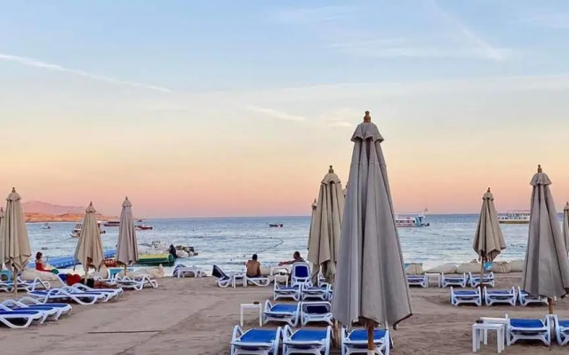 Naama Inn