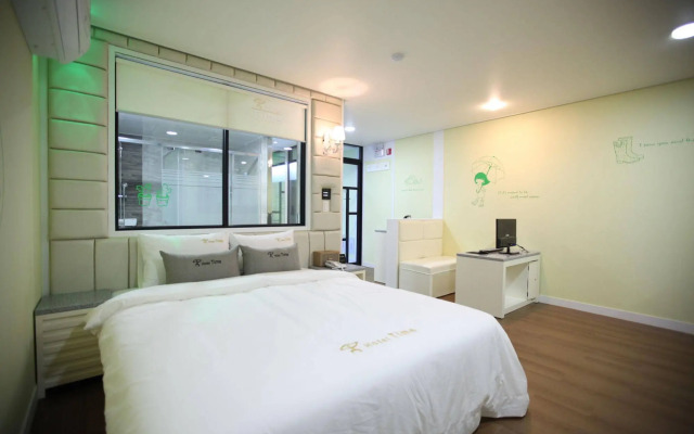 Cheonan Hound Hotel