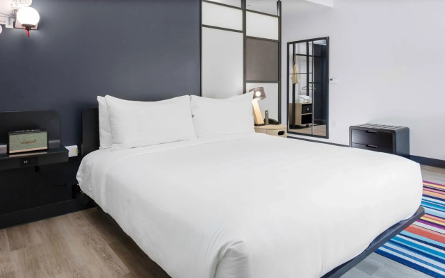 Aloft Orlando Lake Buena Vista
