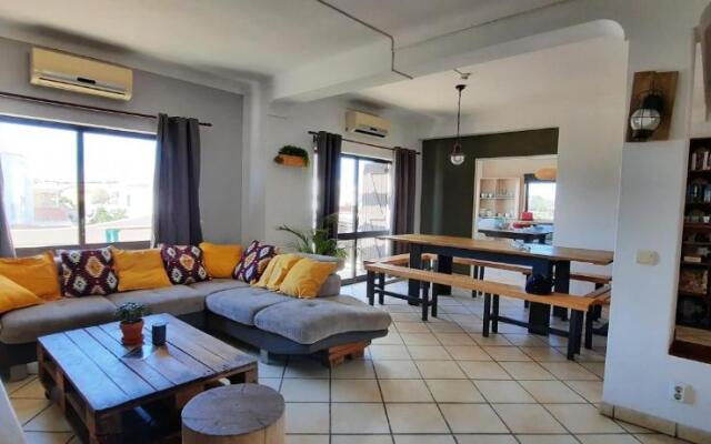 Bura Surfhouse - Hostel