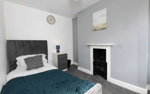 Cozy Nottingham Retreat Entire Home With 4 Bedroom