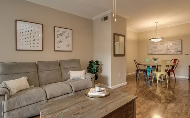 Cozy 1-bdrm Scottsdale Condo Next to Pool