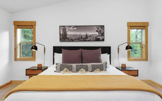 Modern Lake Tahoe Retreat Ski and Swim