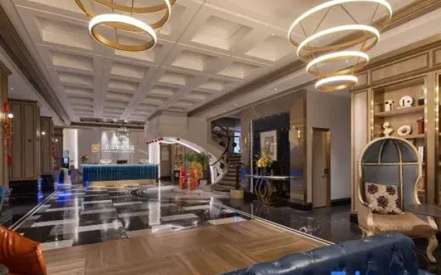 Huanyang E-Sports Hotel (Miluo Tiyu Lane)