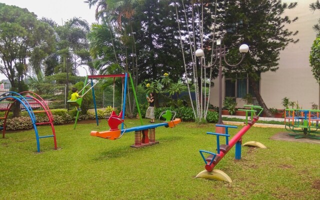 Fully Furnished and Cozy 2BR at Pondok Klub Villa Apartment