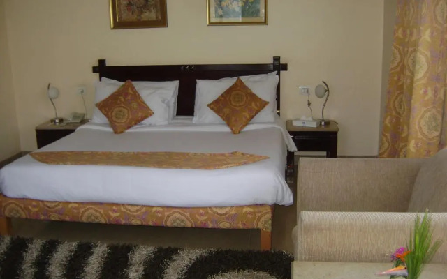 Cataract Pyramids Resort