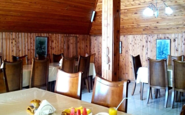 Safari Lodge Hotel