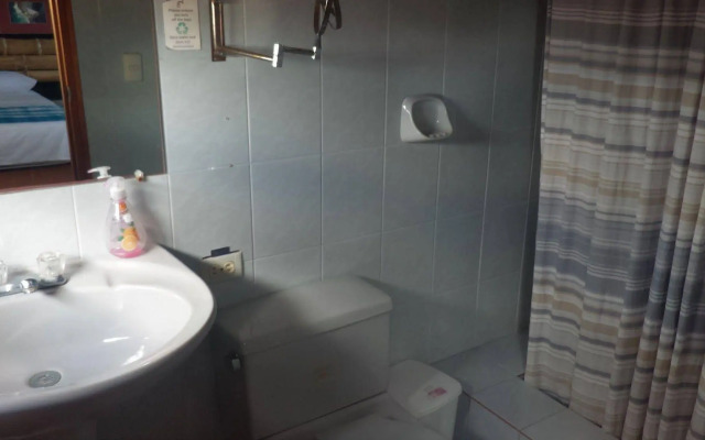 Galapagos House - Hostal