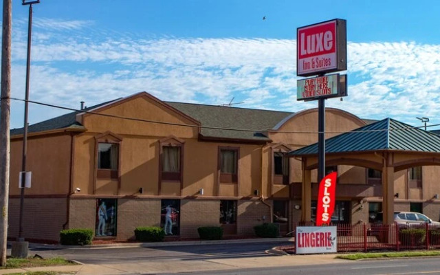 Luxe Inn and Suites