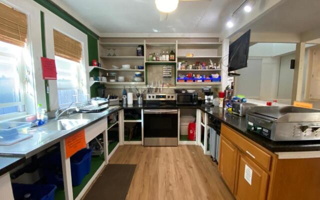 Howzit Hostels