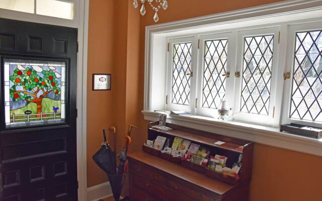 Apple Tree Historic B&B