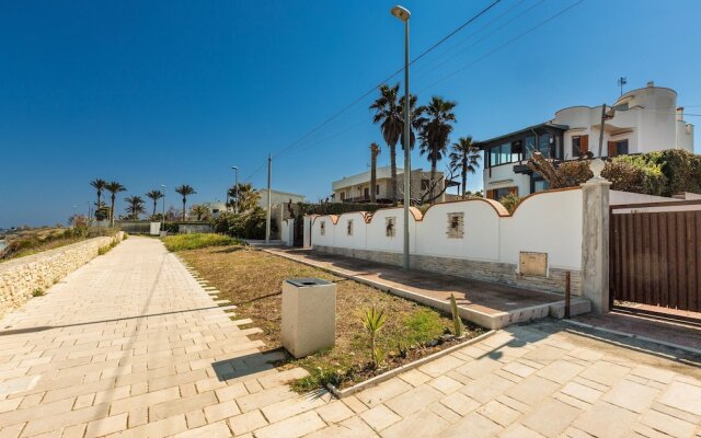 2772 La Casa Bianca by Perle di Puglia